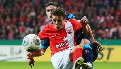 西甲榜首易主，利物浦英超战火正酣！皇马、利物浦竞逐荣耀